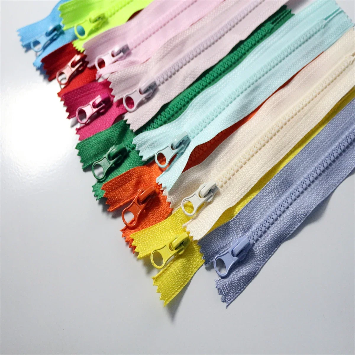 Home Textiles Manufacturer - ซิปเรซินแบบปิดท้าย40ซม. 5 